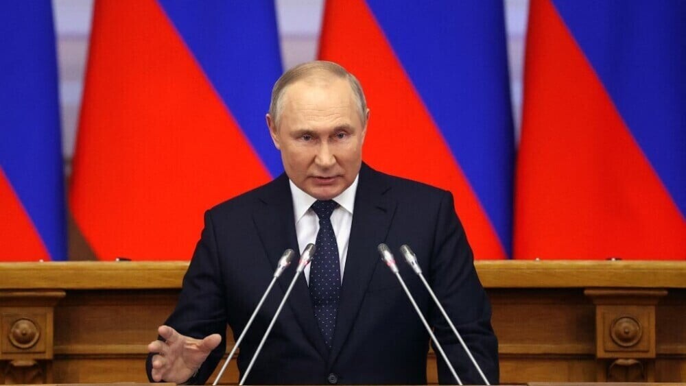 🚨 ALERTE RUSSIE - Alors que les prix de l’énergie FLAMBENT, Poutine offre les HYDROCARBURES russes à l’Europe en échange d’une COLLABORATION durable.

Faudrait-il travailler à nouveau avec la Russie ?
A. Oui 🔥 RT si vous êtes d'accord.
B. Non

🇫🇷 Soutenez-nous en nous suivant