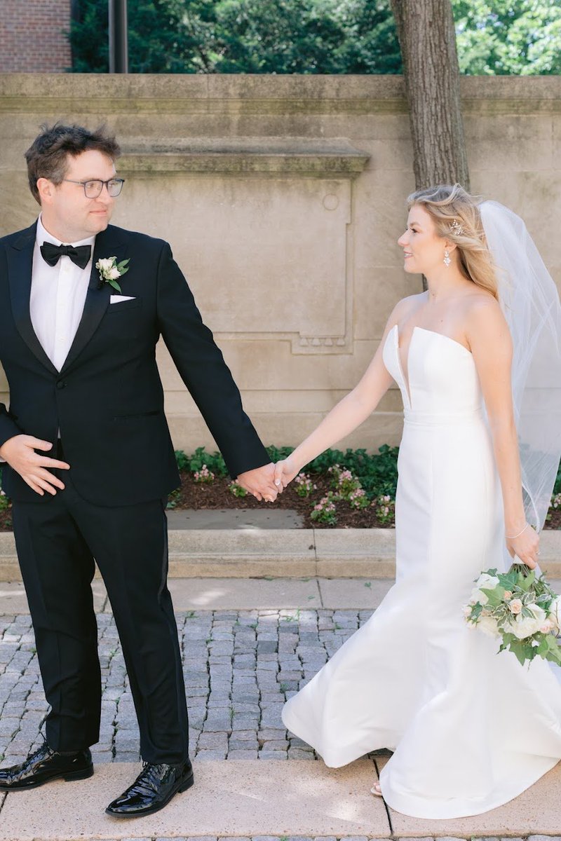 Courtney Farrell tweet media