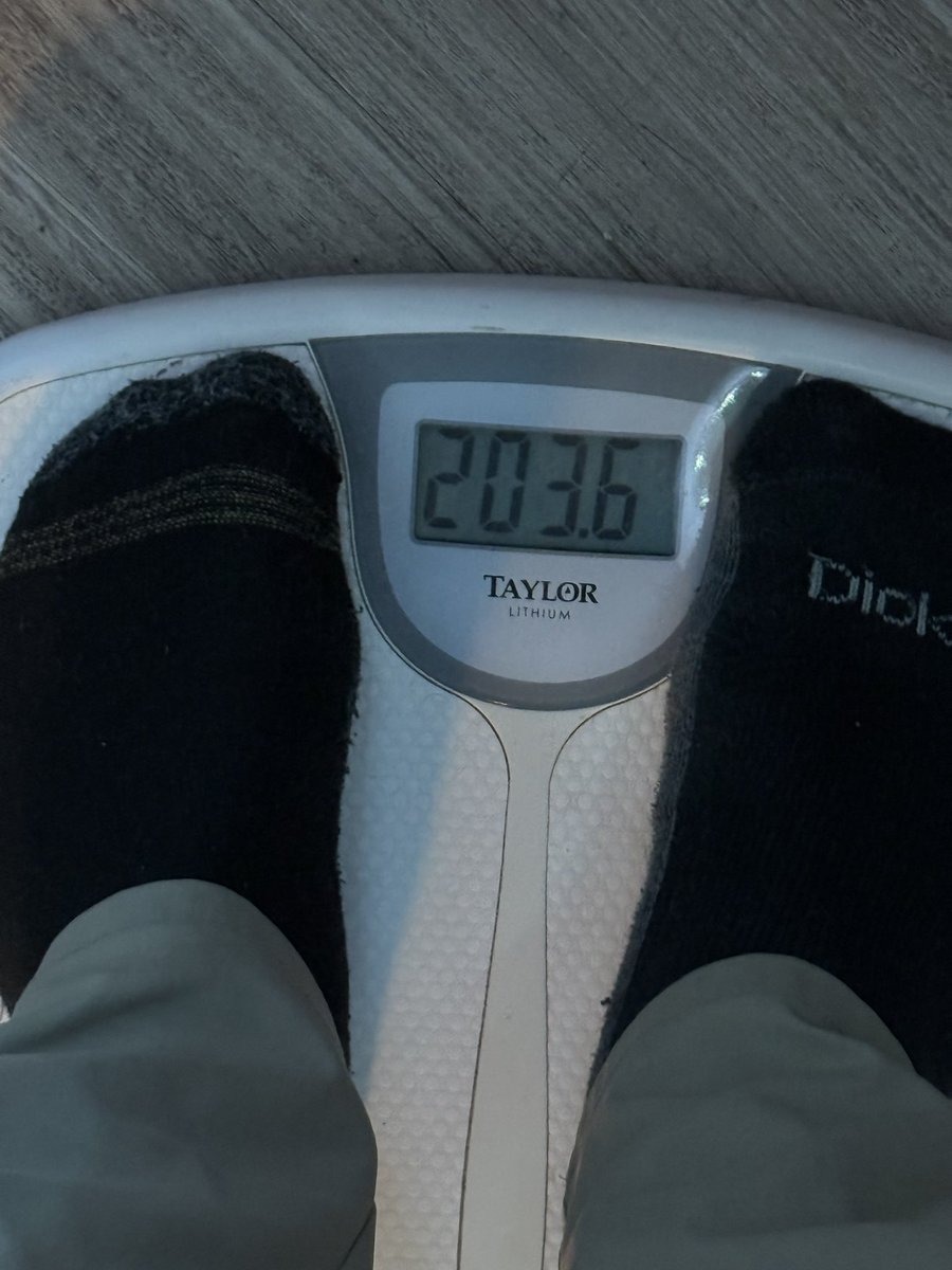 Ethman_55's tweet photo. 200 lbs

Was 180 lbs 5 months ago.

All time weight, speed, strength and muscle mass. Let’s get it!! https://t.co/UBKoHx9P1w