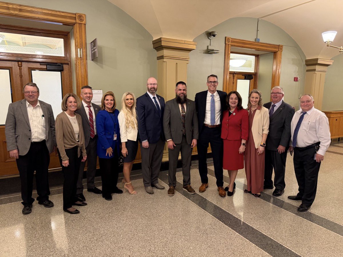 Randy Feenstra tweet media