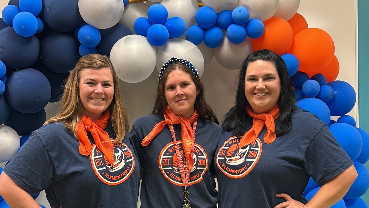 SallyRideOCPS's tweet photo. Huge shoutout to our amazing Kindergarten team for a “first‑class” collaboration! ✈️Our students explored numbers 0–100 through a fun airline simulation, pilot, check‑in, and in‑flight entertainment included. A fantastic way to practice counting on!
#magnetschool #WeAreOCPS #ocps https://t.co/HUpW4gtHVl
