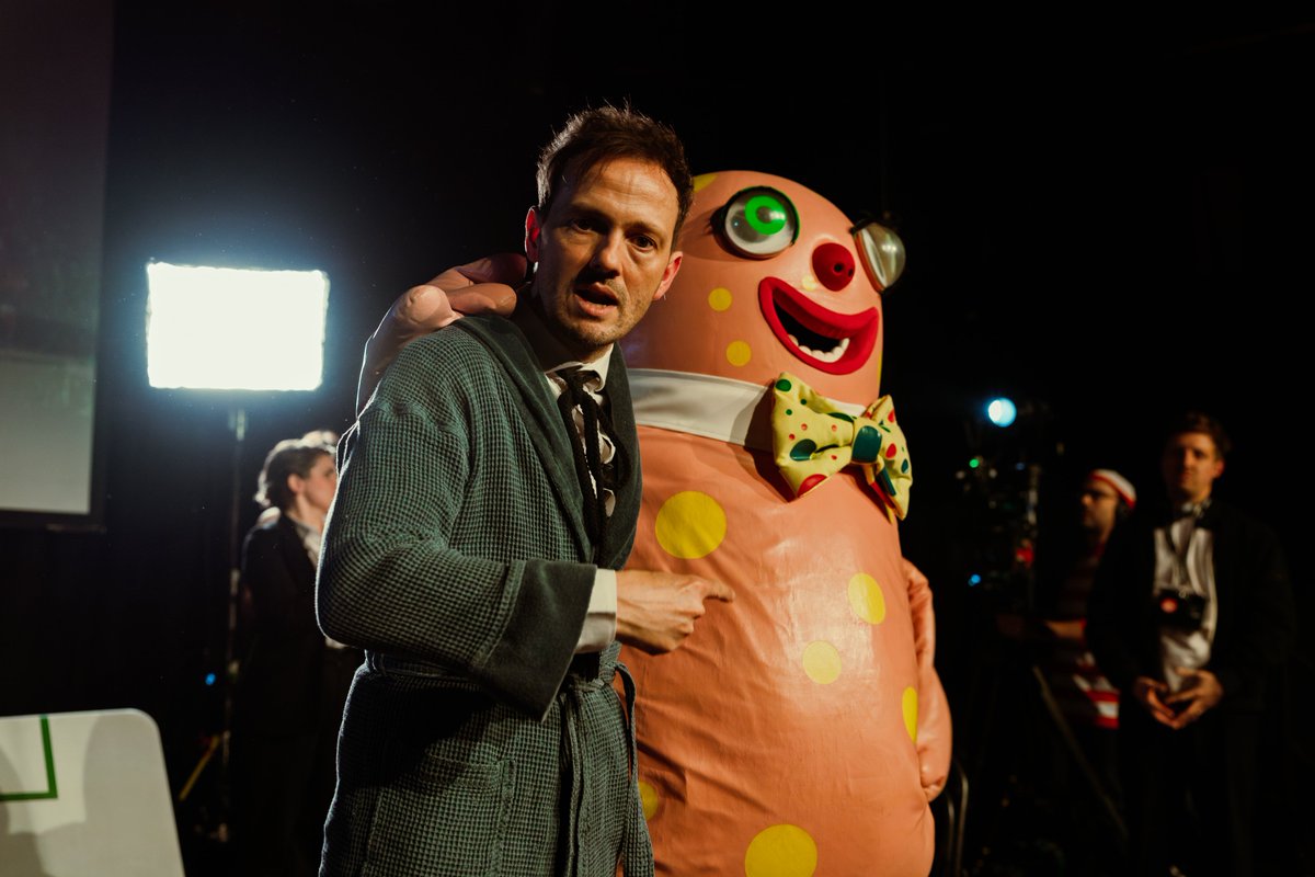 Stuart Laws tweet media