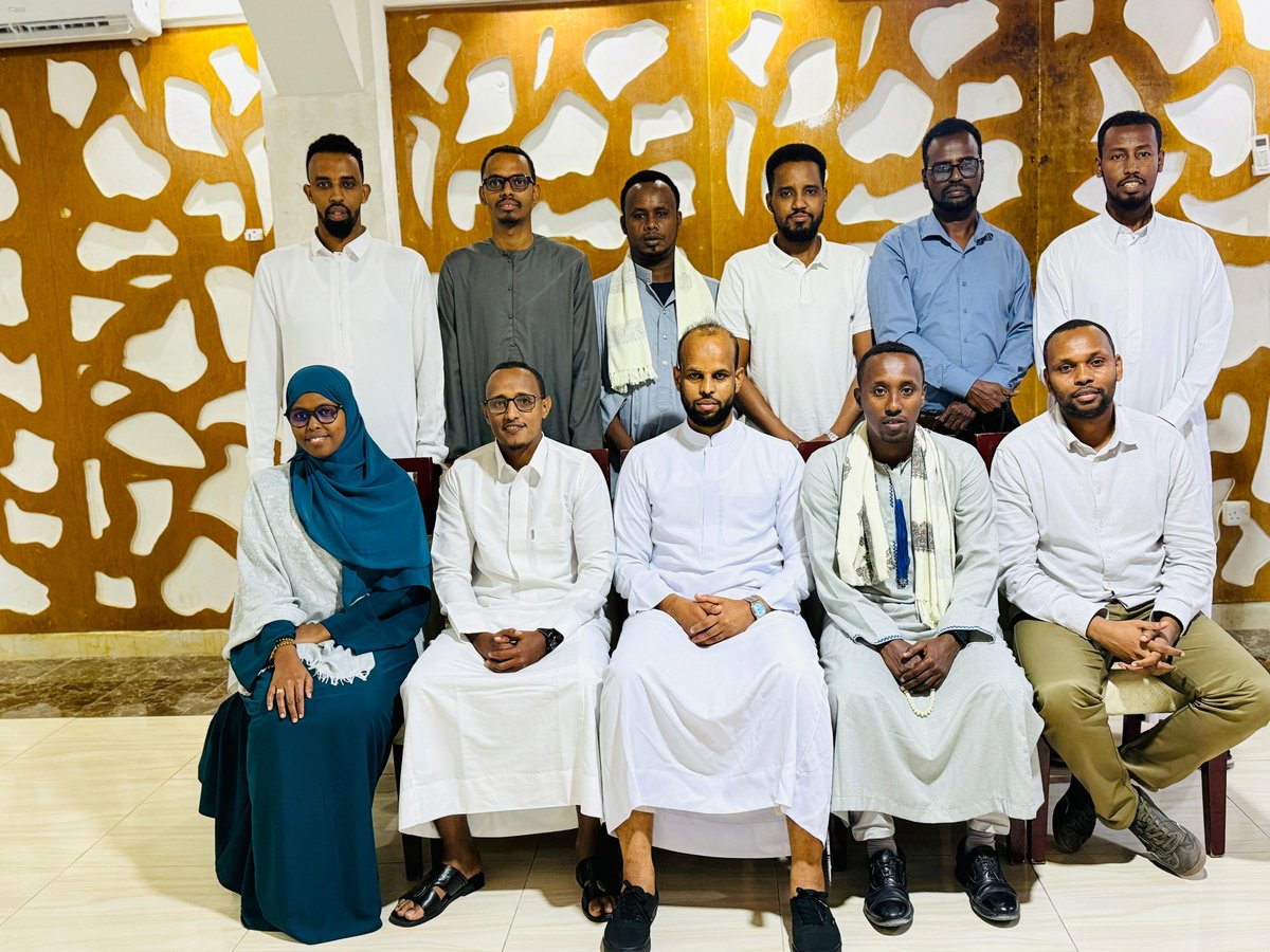AdanBulaale's tweet photo. For the second year in a row, the @SomJapanAlumni  held its annual Iftar in Mogadishu. A reunion of alumni who studied in Japan through @mextjapan, @jica_direct_en, &amp; the Joint Japan–World Bank Scholarship, and a chance to promote these opportunities to Somali students. https://t.co/KeMAxQJXg7