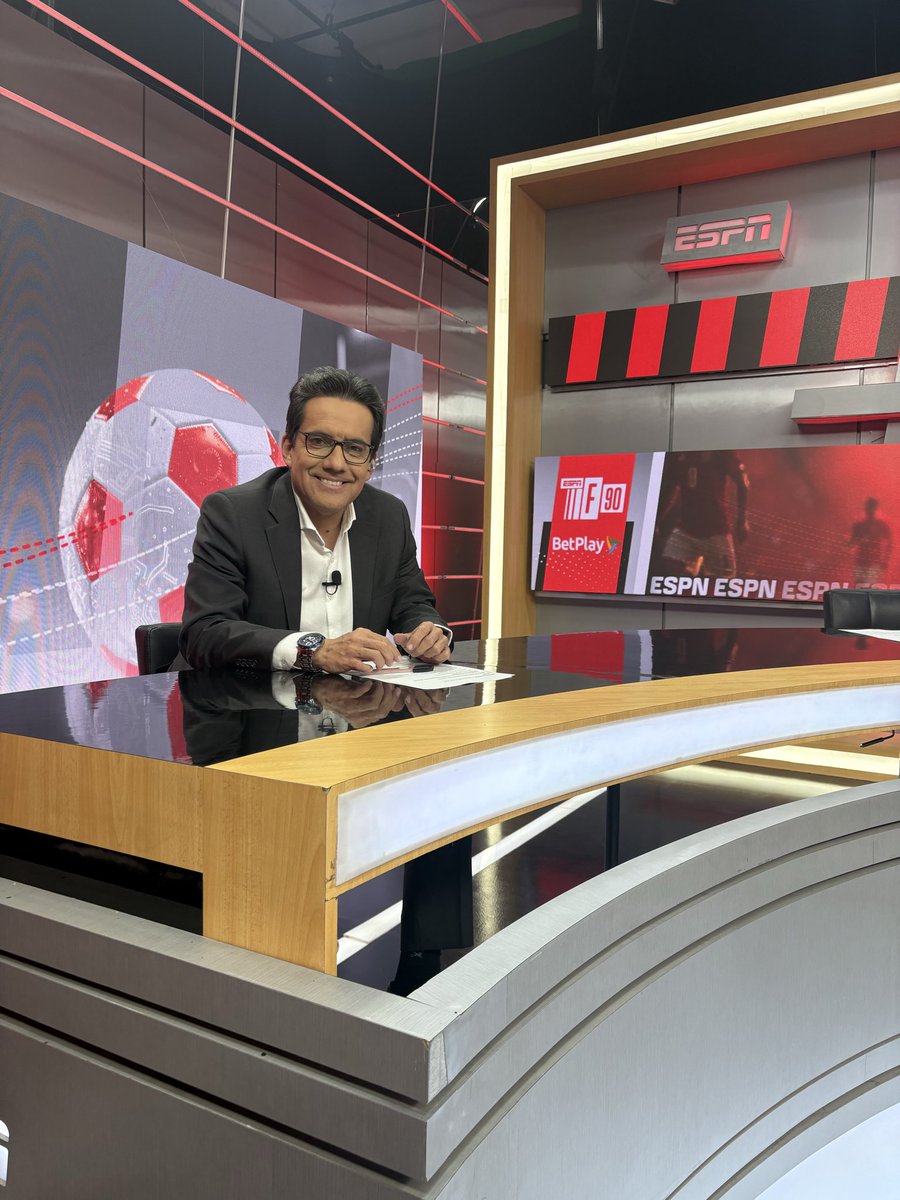 Hoy 9 de marzo se cumplen 5 años del accidente en plena emisión del programa de Espn edición nocturna que sufrí y que por muy poco me cuesta la vida… Soy creyente y tengo claro que gracias a Dios y a la Virgen y a dos ángeles que tengo en el cielo, mis padres, recién idos en ese