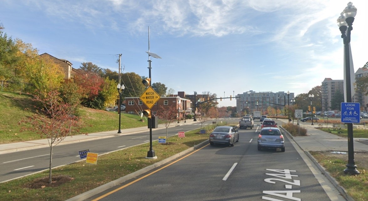 NoVARegion's tweet photo. Flashing lights = rising water ahead. Arlington County installed new high-water sensors that alert drivers to flooded roads in real time, helping prevent dangerous crossings. When you see the warning, turn around, don’t drown. #FloodAwareNOVA #BePrepared https://t.co/fDT4fOcPiD