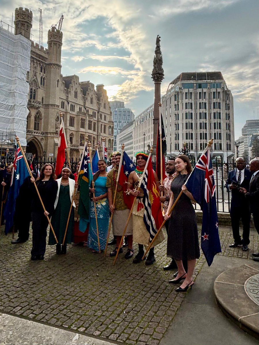 Australia House tweet media