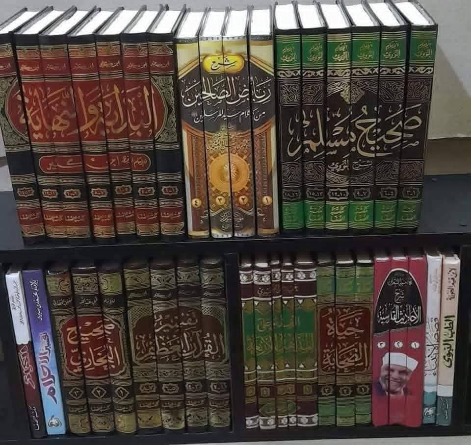 ﴿وَقَالَ الرَّسُولُ يَا رَبِّ إِنَّ قَوْمِي اتَّخَذُوا هَٰذَا الْقُرْآنَ مَهْجُورًا﴾ (الفرقان: 30).

فالهجران الحقيقي ليس ترك كتب الروايات بل ترك القرآن وجعل الإسرائيليات والمرويات بديلًا عنه ثم تسمية ذلك طاعةً للرسول وهذا هو الانقلاب الذي لا يكشفه إلا الرجوع الصاااادق إلى النص