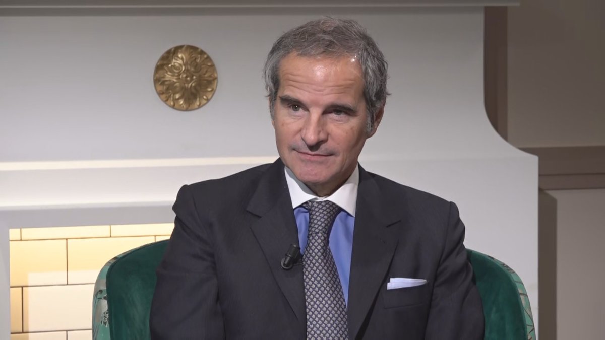 France24_fr's tweet photo. Nucléaire iranien : il est "nécessaire d'arriver à un accord diplomatique", selon Rafael Grossi https://t.co/pg8d8APYYw https://t.co/SLaO21qaPI