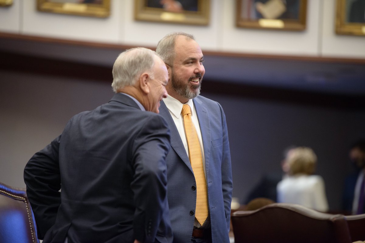 Ed Hooper tweet media