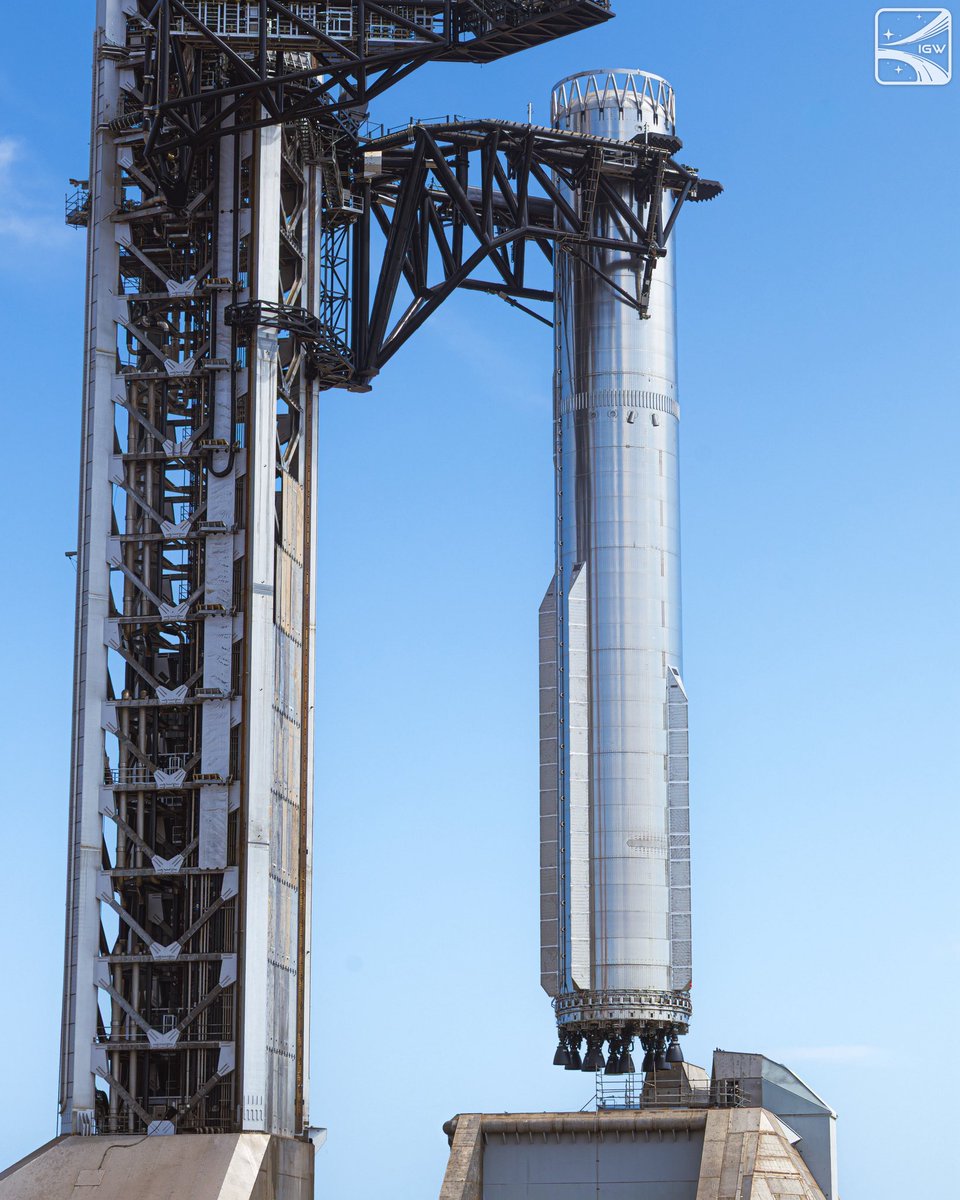ICYMI: Yesterday, <a href="/SpaceX/">SpaceX</a> rolled out and lifted Super Heavy B19 (equipped with Gridfins &amp; 10 Raptor-3 engines), to the launch mount of Pad-2, ahead of additional pre-flight testing…