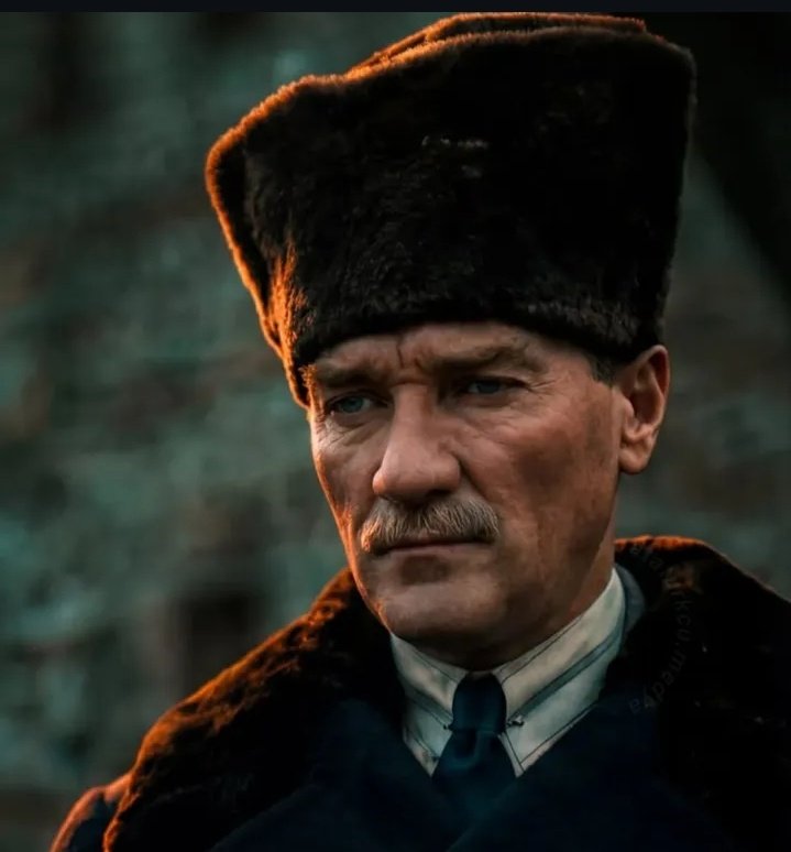 İtaat istemedi, düşünen bir millet istedi.🤍🤍