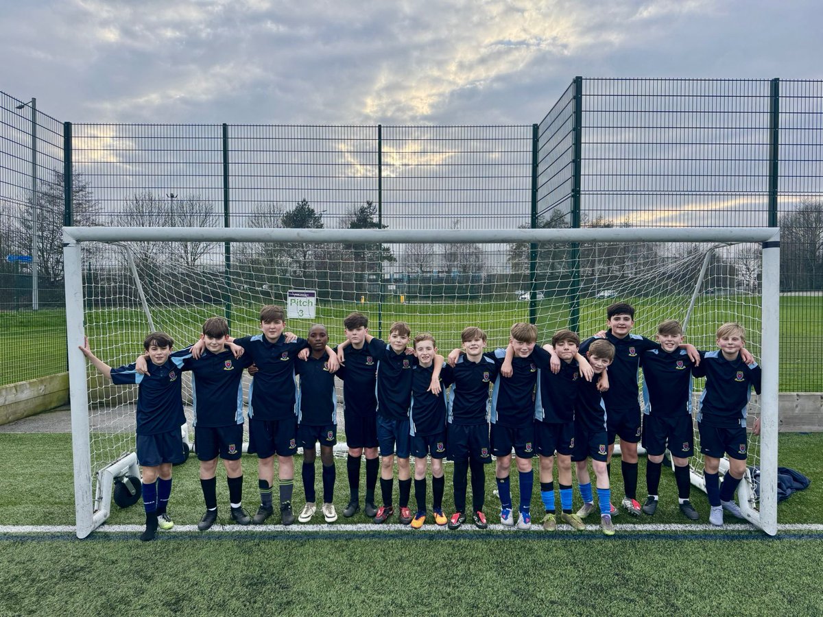 ⭐️ DE LA SALLE PE ⭐️ tweet media