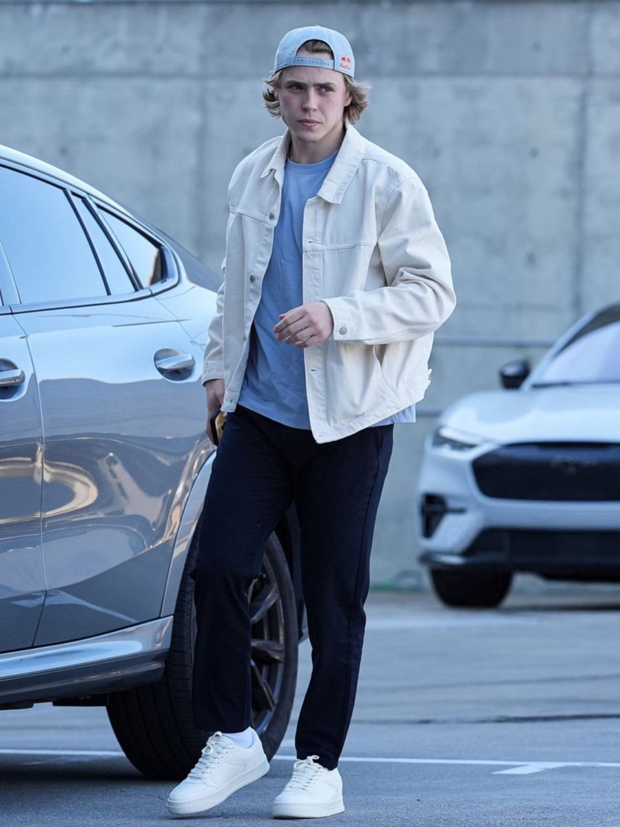 daily smith tweet media