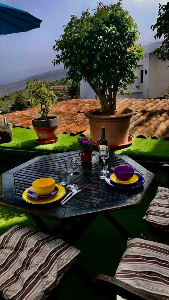 brettermacher's tweet photo. 🏠 Finca-Geheimtipp auf Teneriffa frei! 🌴
​Wegen Stornierung ab 05.04. verfügbar:
✅ Alleinlage bei Icod de los Vinos
✅ Meer- &amp; Teideblick
✅ Hunde willkommen 🐕
✅ Top-Preis: 14 Tage nur 650€ inkl. Reinigung!
​Ideal für Aktivurlauber. 🥾🌊
​Infos: https://t.co/PekVDoCmQo https://t.co/ixiP8f6jtI
