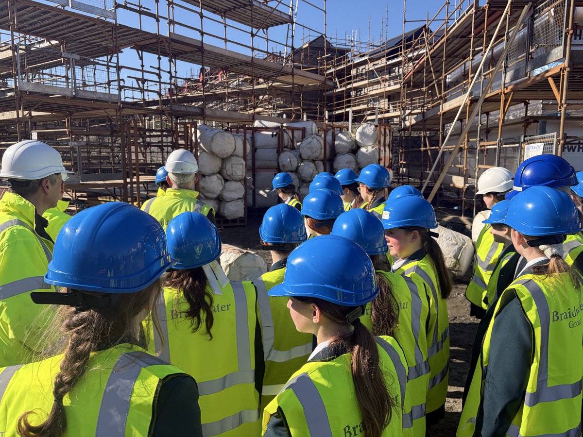 thornhill_td's tweet photo. A brilliant end to Engineers Week Ireland with a site visit to @braidwater with our Year 8, 11 and 13 TD students. Thank you so much for an insightful day! @ThornhillDerry #STEM #engineersweekireland https://t.co/CmDgHyoWiA