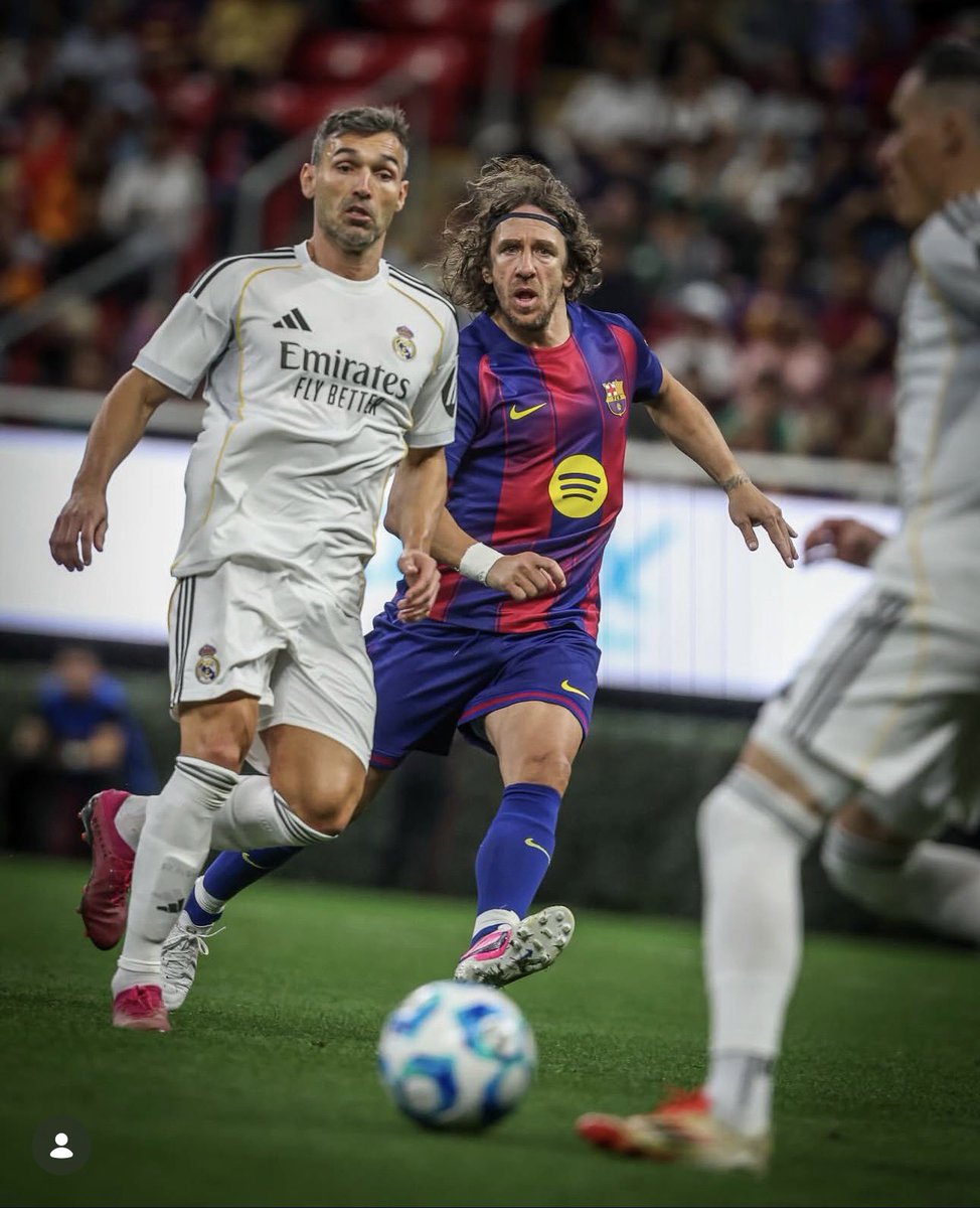 barral23's tweet photo. Real Madrid - Barcelona en Guadalajara (México) 
Volver a sentir !! 🤍 https://t.co/RVe3CP05Ka