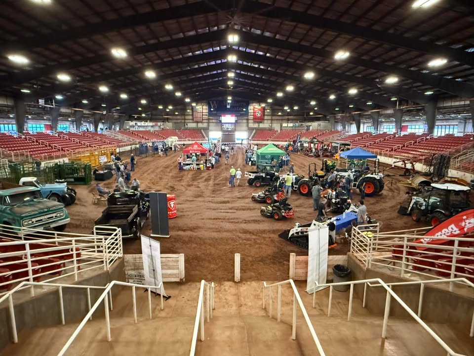 siouxsteel's tweet image. We had a wonderful time at Smoky Mountain Farmers Co-op's 2026 Customer Appreciation &amp;amp; Vendor Night! We enjoyed the opportunity to visit with so many great customers—both new faces and familiar ones.

#siouxsteel #customerappreciation #smokymountainfarmersco-op