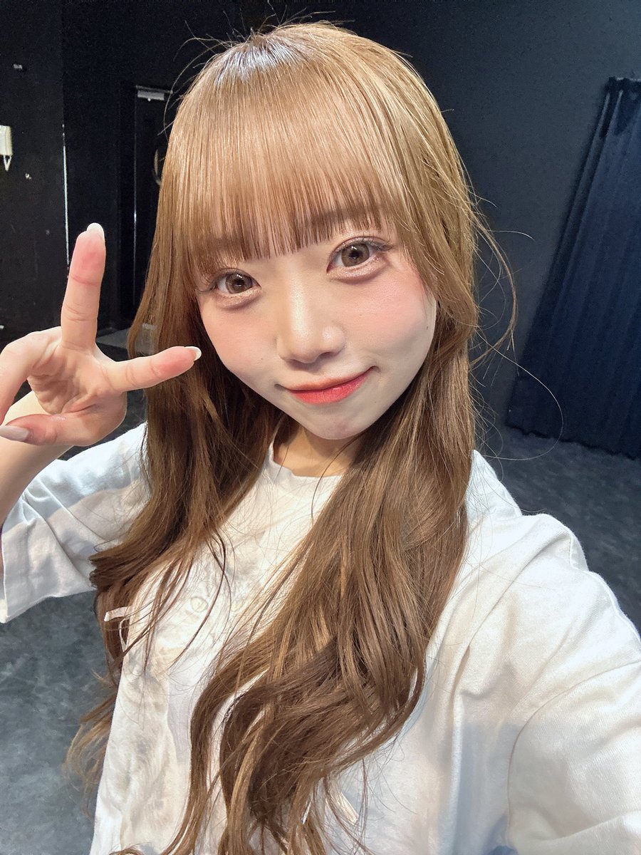 yuuyuu__1224's tweet photo. 3周年ワンマンライブまであと6️⃣日⸝⸝꙳
（日付超えちゃった(T . T)）

1週間をきりました、どきどき
この3年間、楽しいことも悔しいこともたくさんあったけど、
それでもここまで続けてこれたのは
応援してくれるみんながいたからです。

ORBITは、ただの周年ライブじゃなくて
今のLIT MOONをちゃんと届けたい大切な日。
ここまで準備してきたもの、全部ステージに出します。

3月15日、
あなたとこの日を一緒に過ごせたら嬉しい。

まだ迷ってる人も、ぜひ会いに来てほしいな。
品川インターシティホールで待ってます！
よろしくお願いします🔆｡°