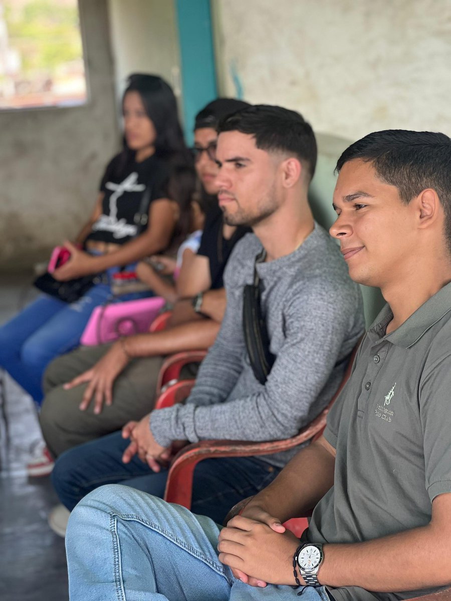 Nuestro trabajo va más allá de las redes. Este domingo estuvimos en los municipios Naguanagua y San Diego en una gran jornada de organización y articulación. Con compromiso y esperanza, seguimos sumando fuerzas y muchísimos jóvenes a esta lucha. 🇻🇪🙌🏻