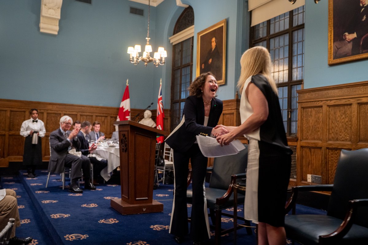 Christine Van Geyn tweet media