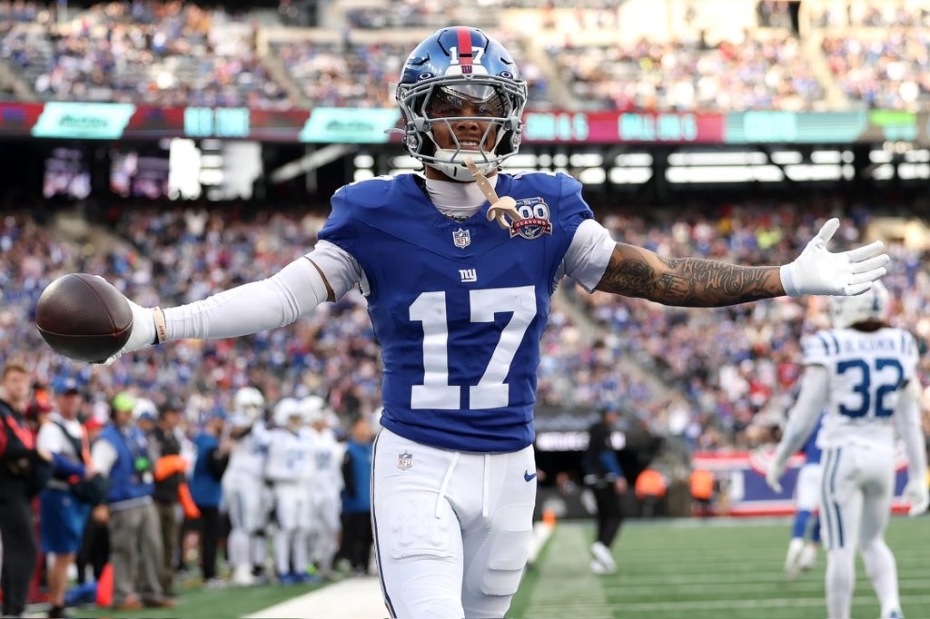 SleeperTitanUp's tweet photo. Wan’Dale Robinson:             Alec Pierce:
4 years $78M                       4 Years $114M 

Titans are playing chess not checkers https://t.co/GjZaMpAd9c