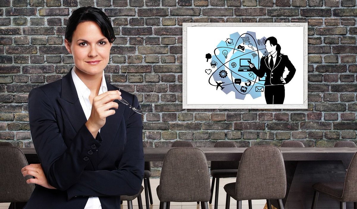 annettefranz's tweet image. Ignoring the Middle: How Overlooking Middle Managers Erodes Culture buff.ly/UqtSxS5 Most orgs over-invest in #executive #alignment &amp;amp; #employeeengagement and under-invest in #middlemanagers, who determine whether either one works.