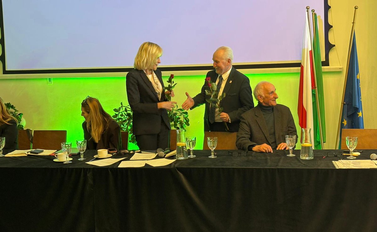 Urszula Pasławska tweet media