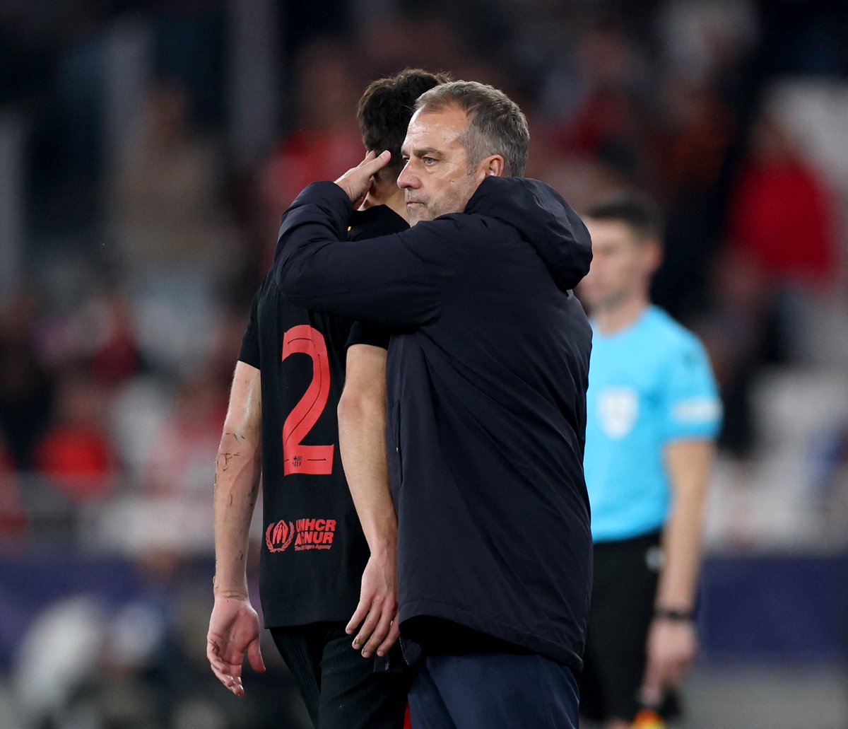 🚨 Hansi Flick: “For me, Pau Cubarsí is on the same level as Lamine Yamal, but in defence”. 💎

“How Cubarsí defends, he took a thrown-in like a corner kick. He is 19 years old and can play at the highest level he can imagine…”.