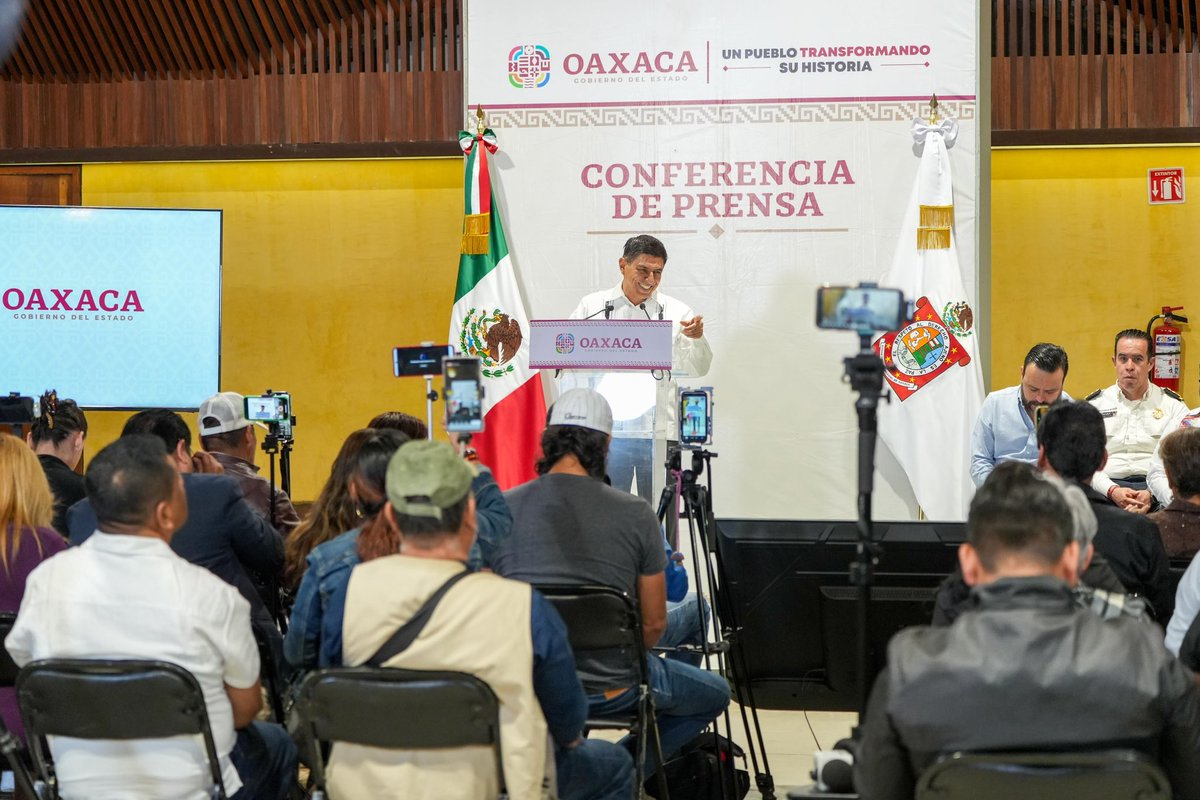 En nuestra #ConferenciaDePrensa compartimos con el pueblo oaxaqueño avances en distintos temas: fortalecimiento en inversión #OaxacaSegura, apoyo a la economía familiar y acciones que impulsan el bienestar de #Oaxaca. 🫱🏾‍🫲🏽