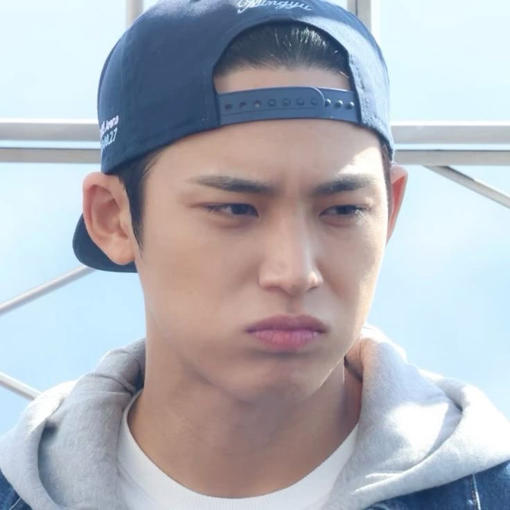 ૮ ˶•̀ ﻌ •́˶ ა