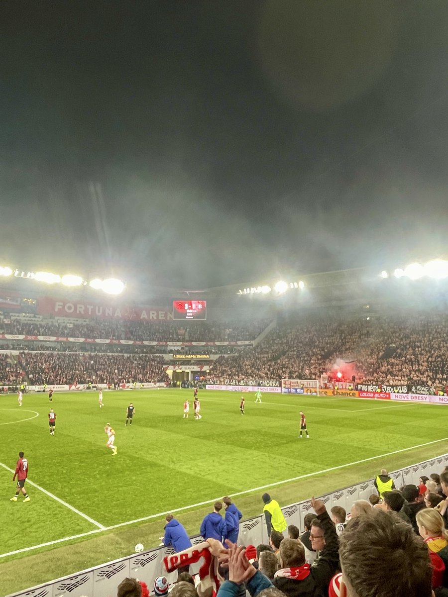 FcVolvic's tweet photo. Derby de Prague ✅ 

Merci à @DestinaceFotbal pour la gâche super fiable ! https://t.co/AkjmKlPqLE