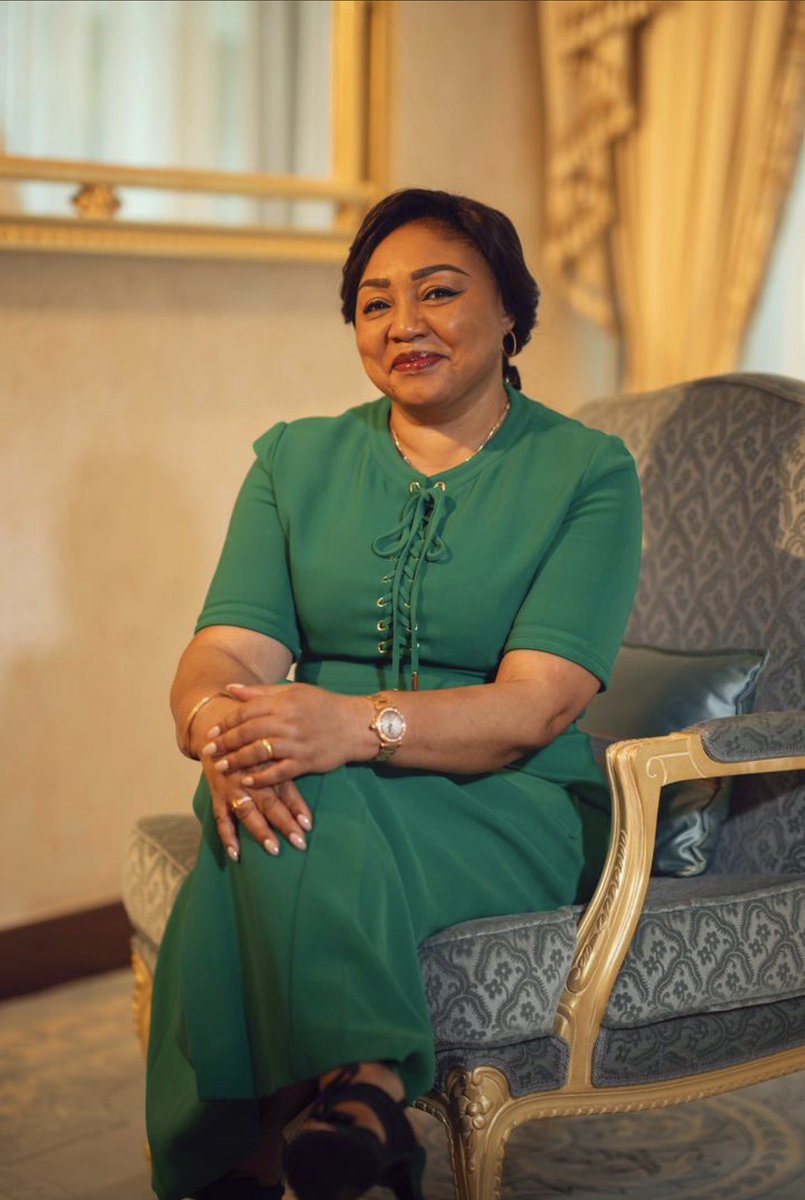 KombeF's tweet photo. Maman Denise Nyakeru Tshisekedi,
Maman ya Mabota @DeniseNyakeru 
En ce jour exceptionnel, nous célébrons non seulement votre anniversaire, mais aussi la grâce et le dévouement que vous incarnez.
Que cette nouvelle année vous apporte autant de lumière que celle que vous diffusez autour de vous.
Avec toute notre admiration pour votre élégance naturelle et votre cœur dévoué.
Joyeux Anniversaire, Maman !
Merci d’exister. @PrinceIlunga14 @beton_junior