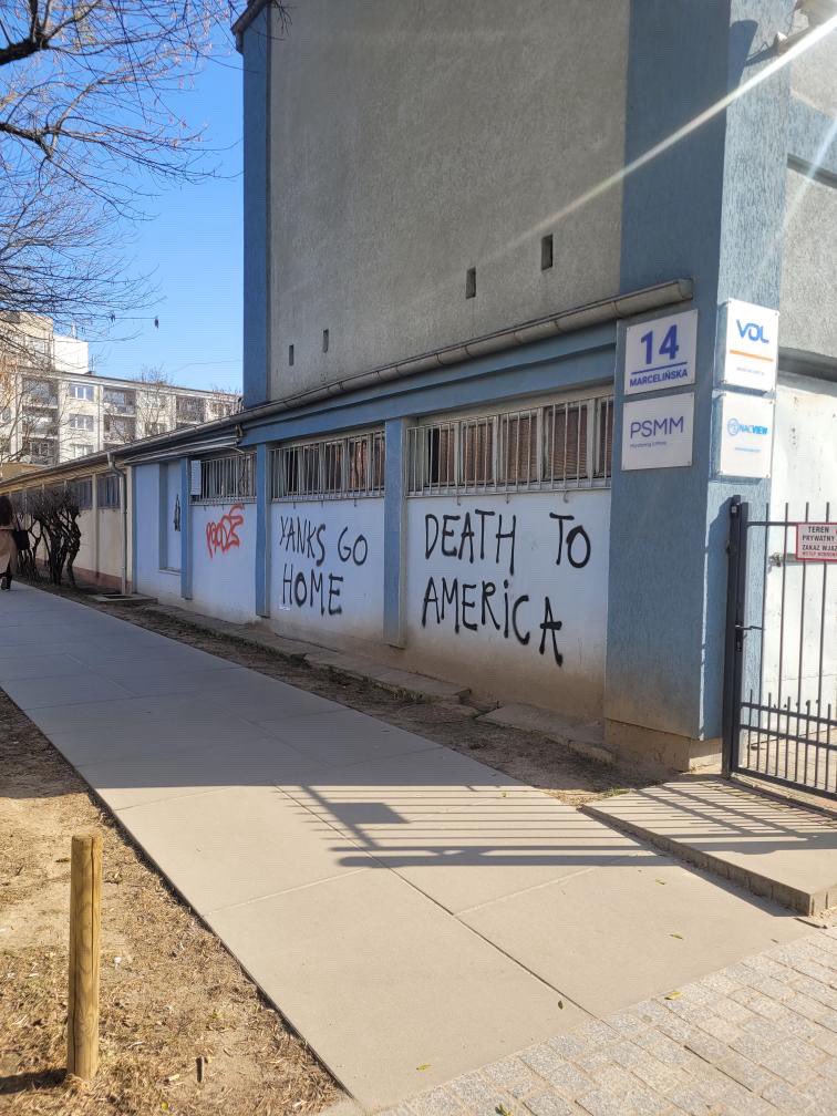 poznan_moment tweet media