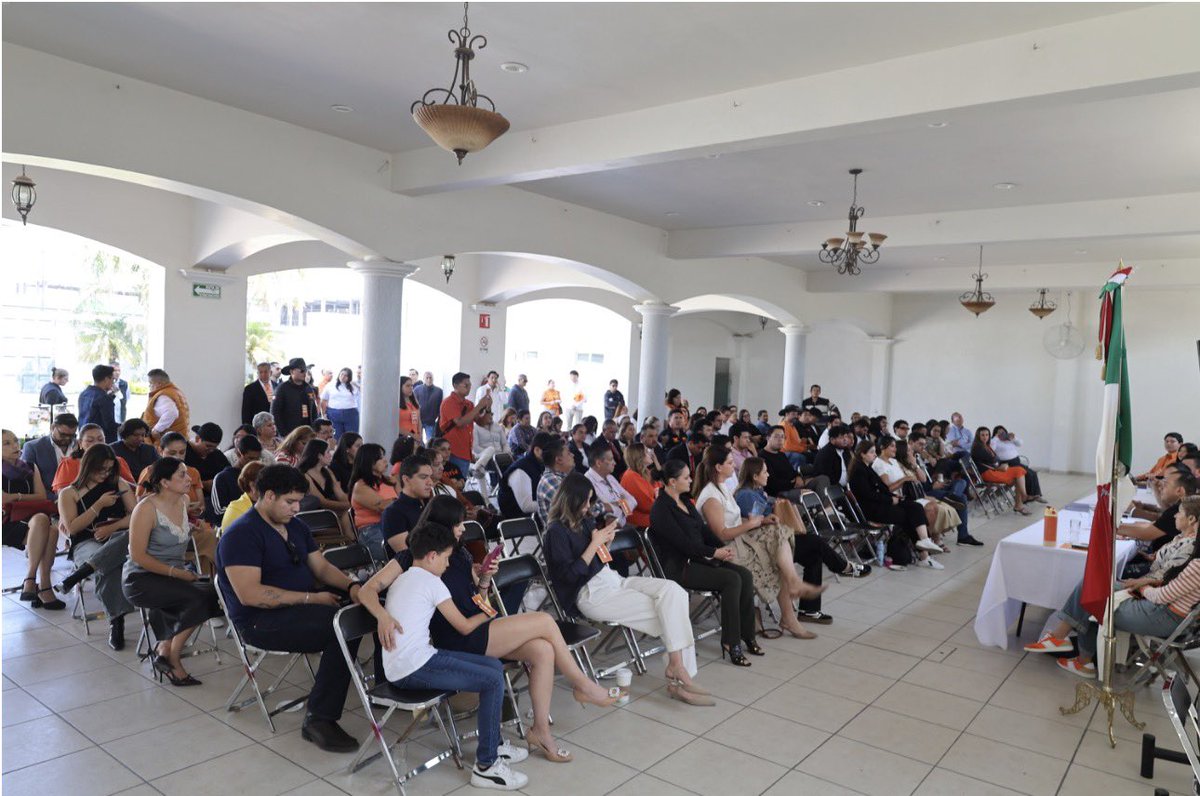 Brenda De la Mora tweet media