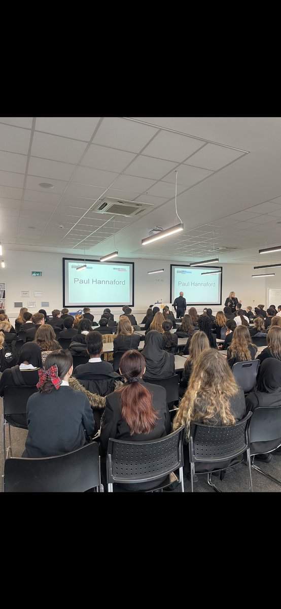 paulhannaford's tweet image. Well done Milton Keynes Academy for letting me speak with your year 7s 👫 this morning &amp;amp; just finished a parents evening 😊 #WECARE ❤️🙏🏻 safer communities!