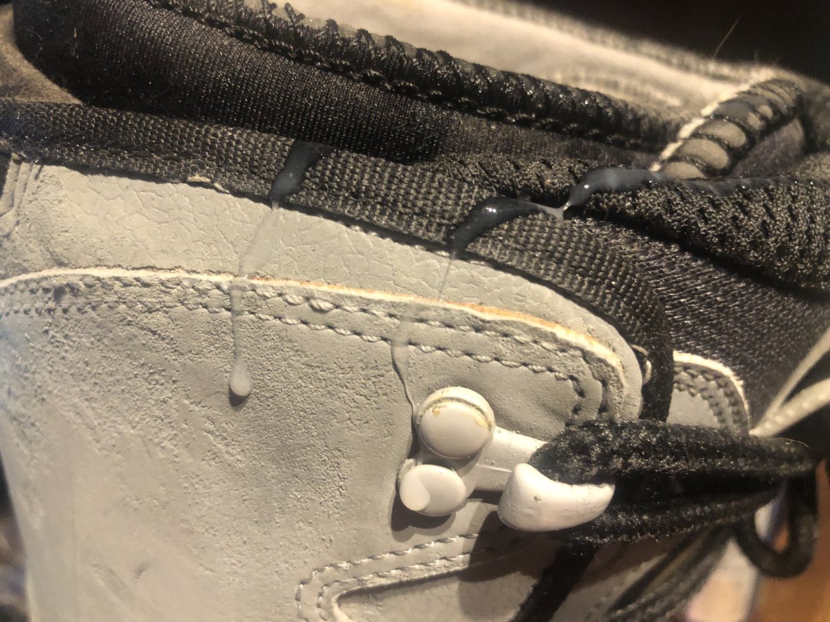 MXSNEAKER tweet media