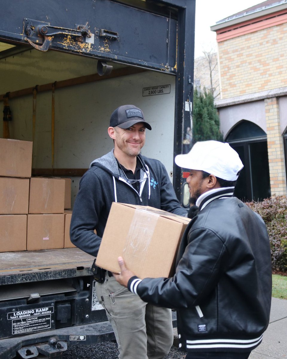 WRSpokane's tweet photo. We are looking for hygiene kit donations! We need window, toilet, and floor cleaner to add to our kits for hygiene around the home. 

If you would like to donate you can contact Jonathan Isensee at (509) 214-9116 https://t.co/24eJCu7a5p