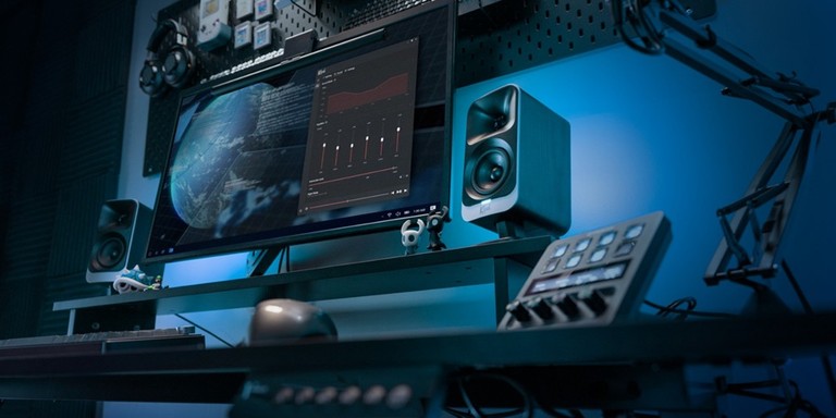 Audioholics.com tweet media