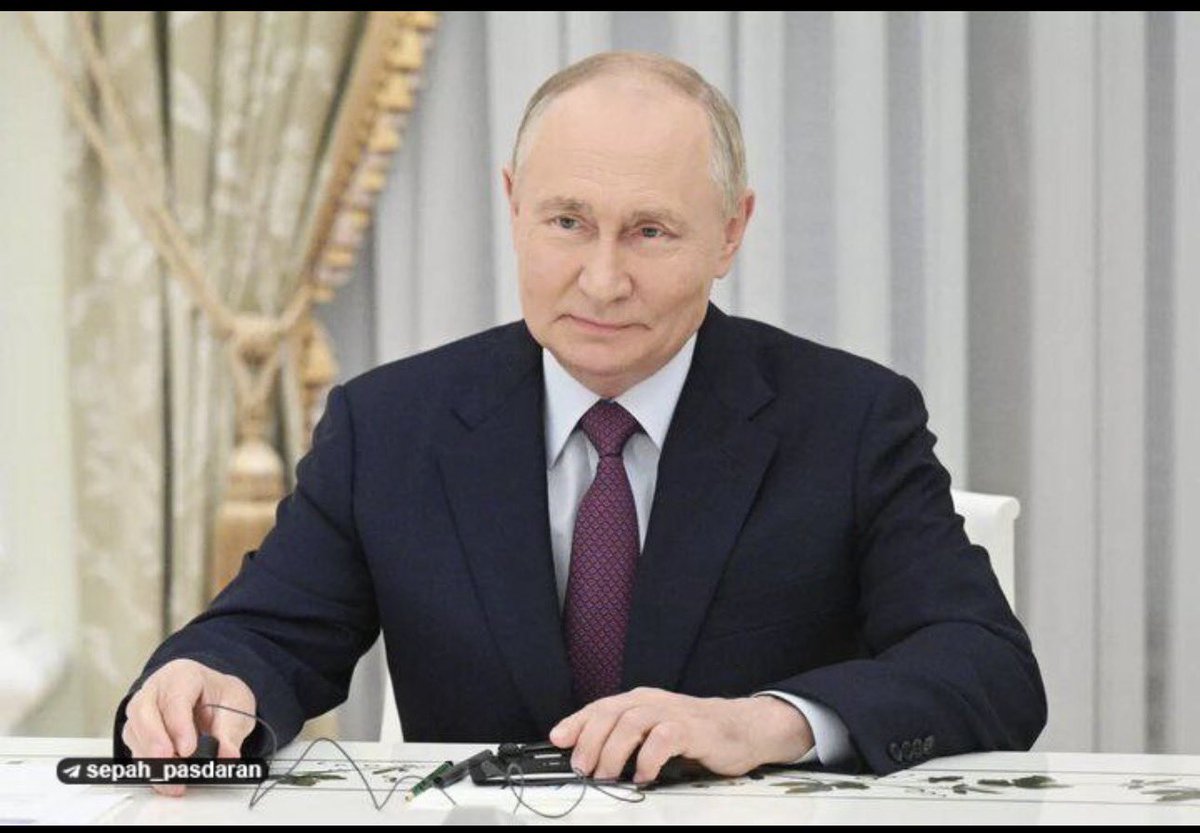 Rusya Devlet Başkanı Putin:  

“Batı bize çok açık bir ders verdi:

Onlara göre insan hakları, İsrail’in çıkarlarının başladığı yerde başlar, bittiği yerde sona erer.”