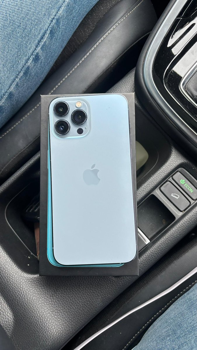 esceye73694's tweet photo. wts ip 13promax, 256 gb, bh 77, inter, aman all operator, open 8.100k
📍dom semarang 
#wtsip13 #wts #wtsiphone #iphone13 #ip13 #semarang https://t.co/CLRiskyijs