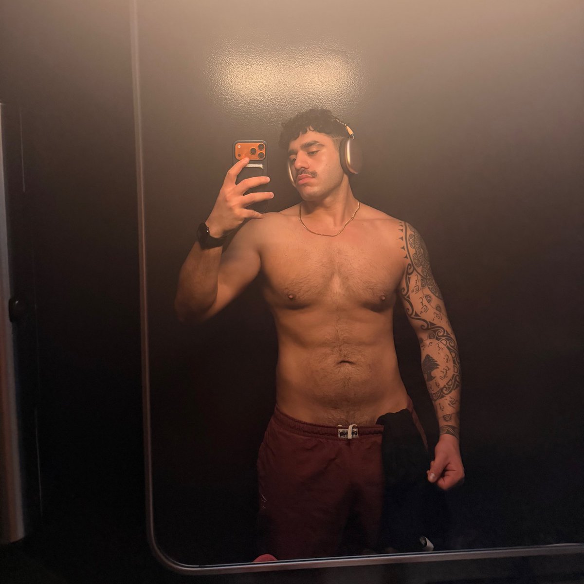 Sebastian tweet media