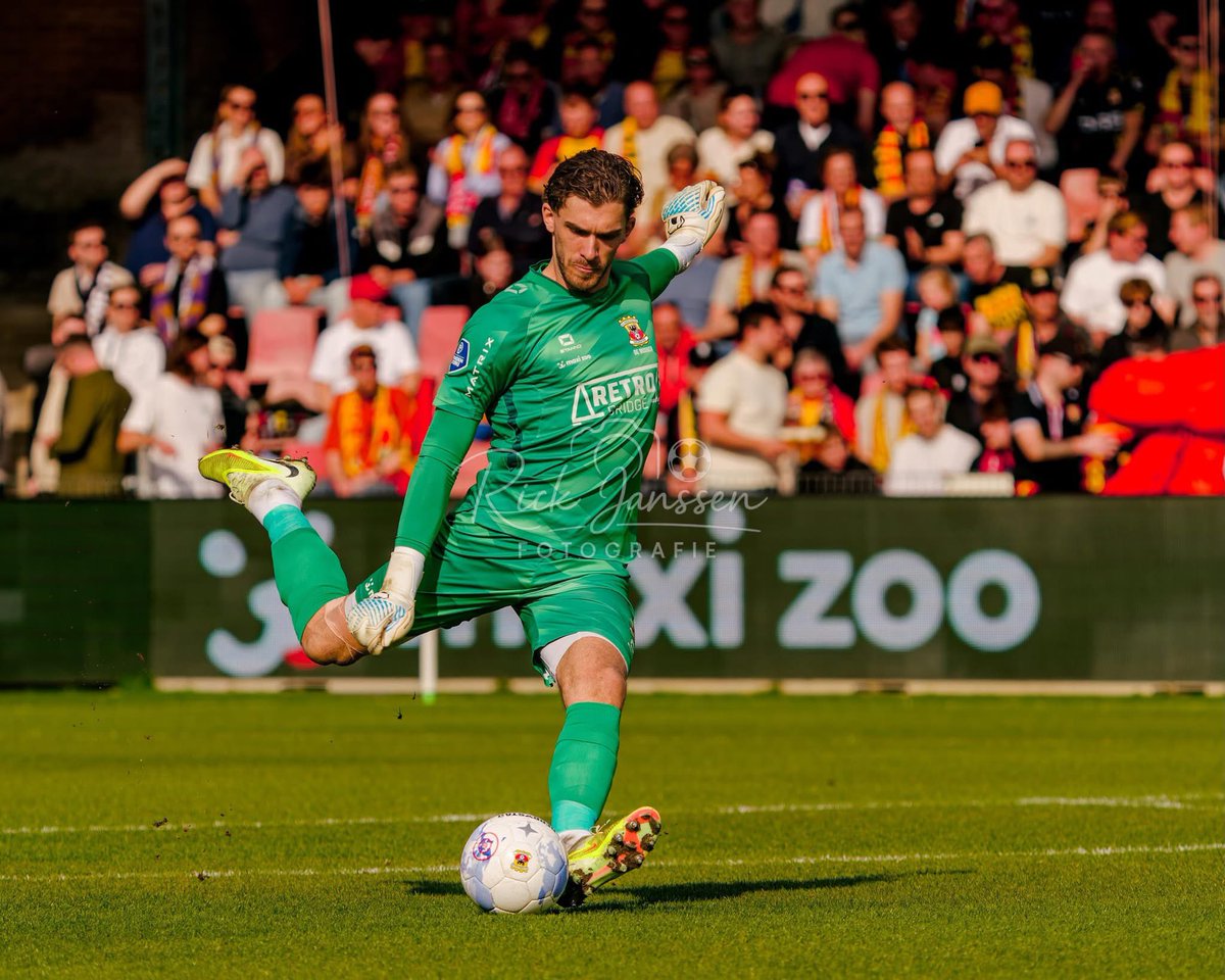 Ronny De Busser tweet media