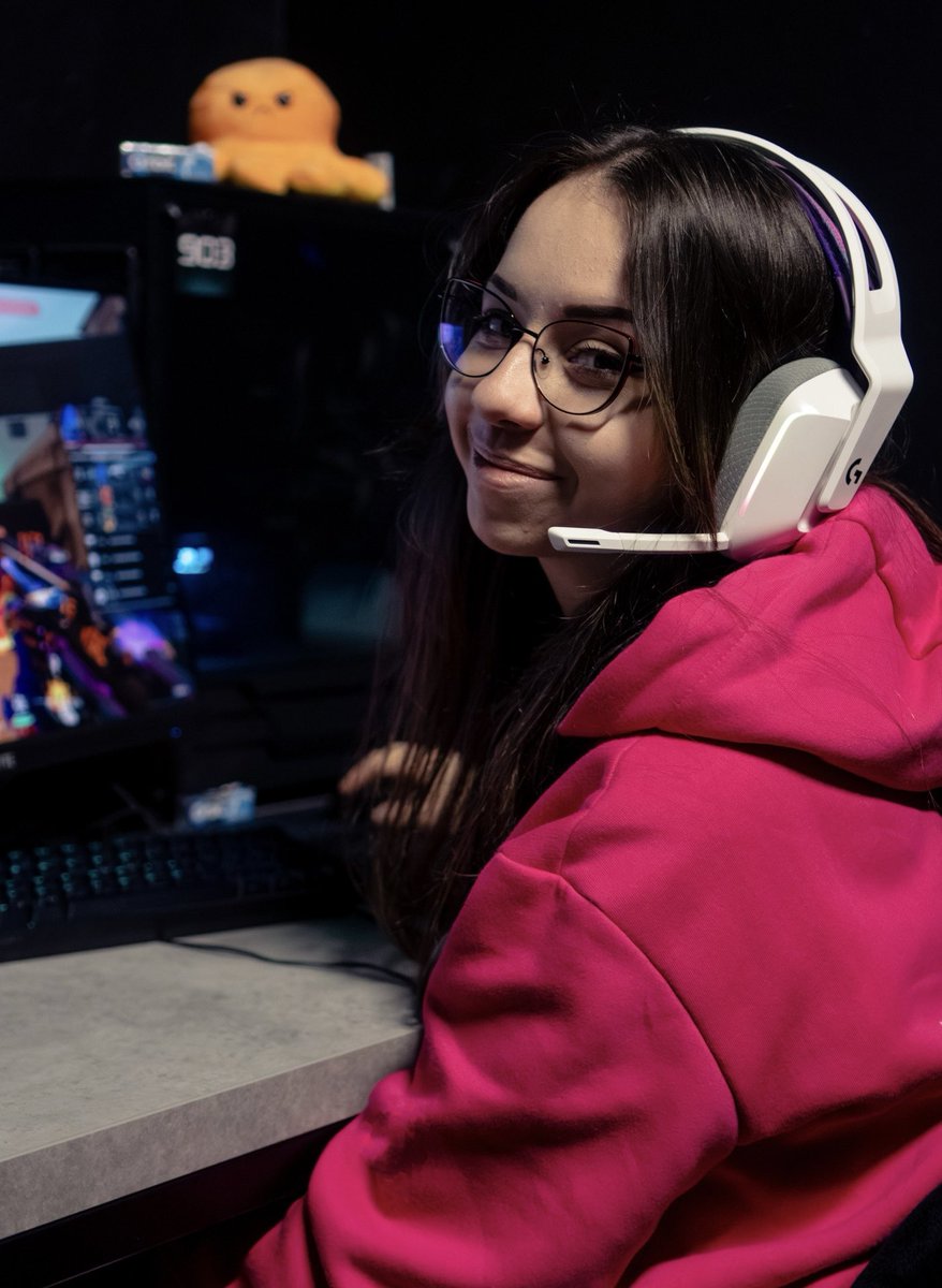 OlczaOlcia tweet media