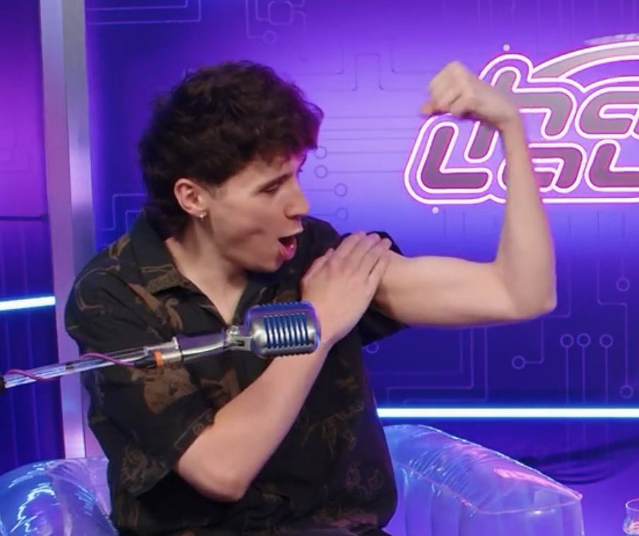 lynn 🦭 tweet media