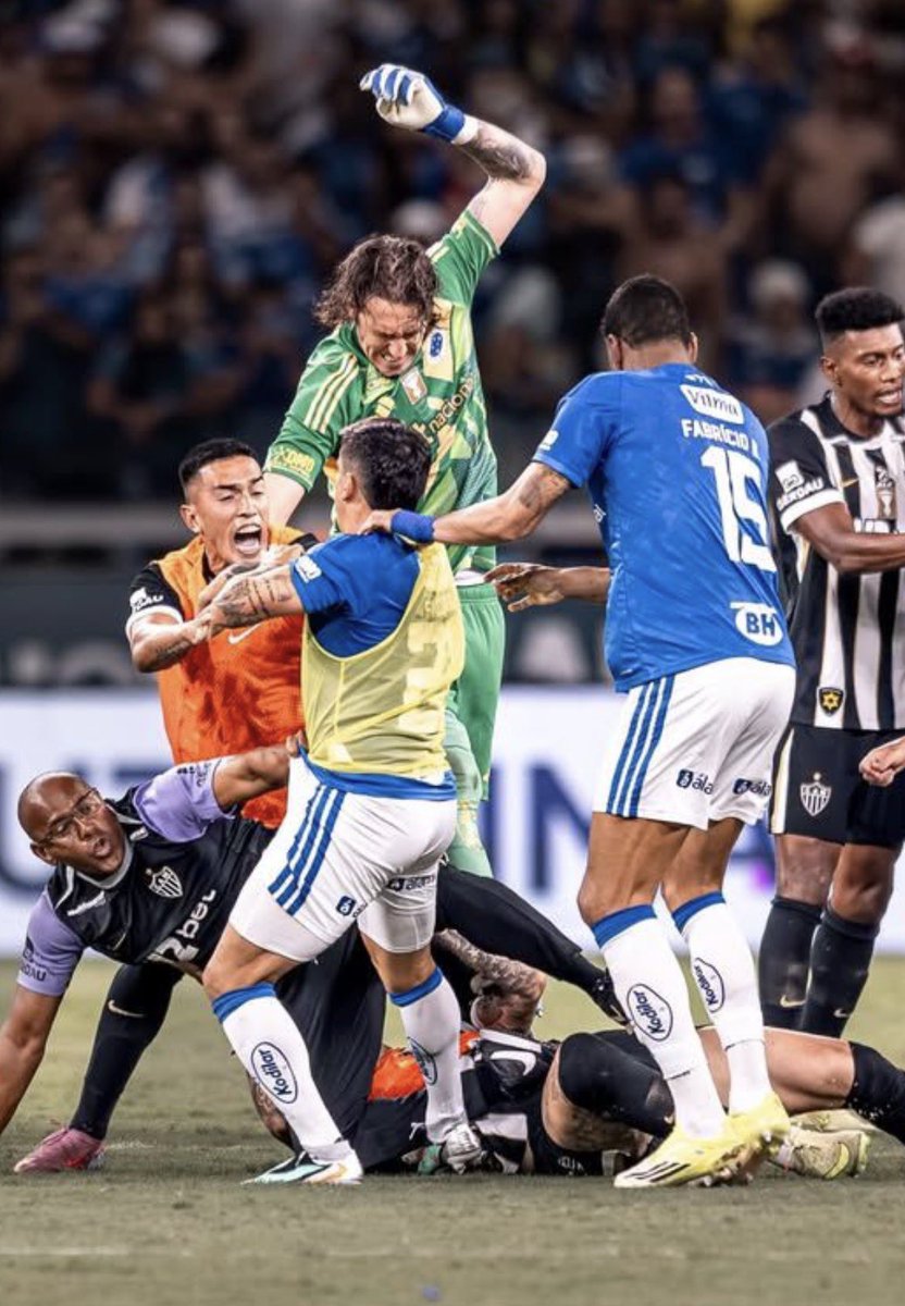 Out Of Context Football (@nocontextfooty) on Twitter photo 