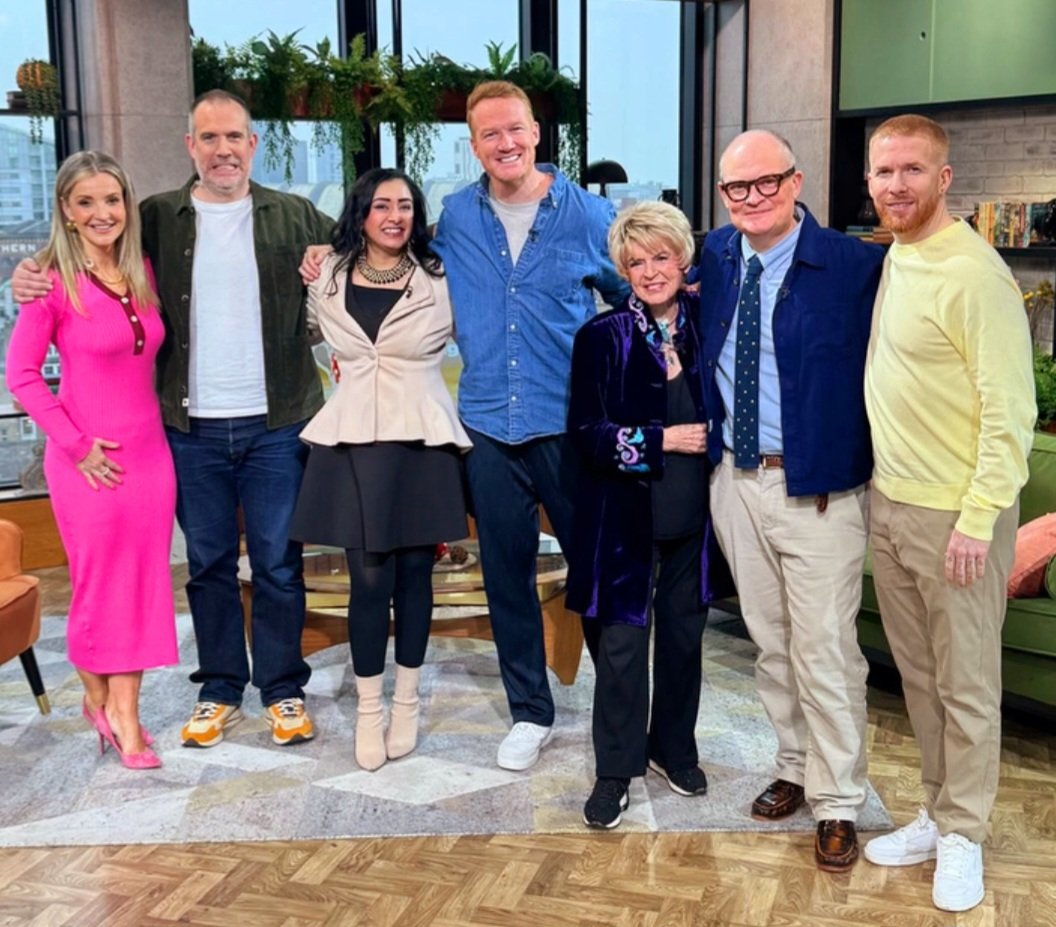 RooIrvine's tweet image. Thank you for having me on today @BBCMorningLive team! It's always a joy to be back with such fabulous, happy faces ✨️ I look forward to hearing all about your new antique purchases! 🤪😂😘 #homework 😂😘 If you missed it folks, get it on @BBCiPlayer 🤩