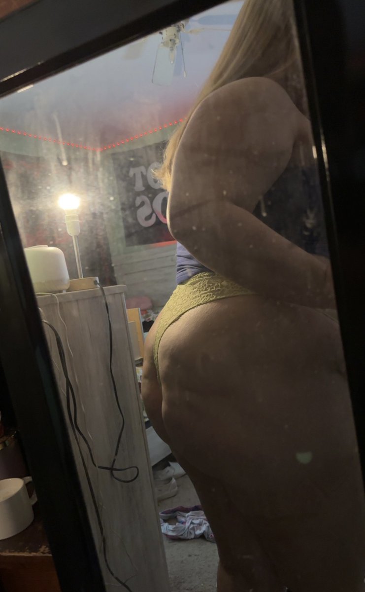 SoftlyYours__'s tweet photo. woke up horny had to take some pics for my sluts ๐คญ #nsfw #nsfwtwt #useme #selling #onlyfans #daddy #bbw #whore #slut #pawg #thong #horny #touchme #claimme #goodgirl https://t.co/n9IBopYCTv