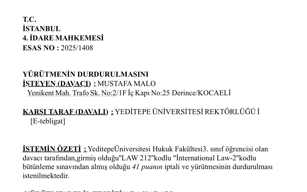 mustafamalo_'s tweet photo. 6- Bu Filistin’e destek eylemlerini gerçekleştirdiğimiz süreçte rektörlüğe karşı verdiğimiz mücadele için akademisyenleri gezip destek istiyorduk. 

Bu bağlamda kapısını ilk ��aldığımız kişi tabiiki de Sn. Cumhurbaşkanı’mızın danışmanı olan Prof. Dr. Mesut Hakkı Caşın (@MesutCasin ) olacaktı. Ancak Gazze, herkesin maskesini düşürdüğü gibi bu beyefendinin de maskesini düşürmüştü.. Ahaber’de her gün Filistin hamaseti kasan Caşın, kendisini nazikçe filistin eylemimize davet etmemize karşın tam olarak şu cümlelerle karşılık vererek tehdit yöneltmişti :

“S***rin gidin ders çalışın, size mi kaldı filistin’e kurtarmak ? Boş işler bunlar ! Bu yürüyüşü de yapamazsınız, haydi yiyosa yapın da göreyim !”

Aslında şaşırmamıştım. Filistin soykırımının 3. gününde Cumhurbaşkanımız konuya dair henüz açıklama yapmamışken 
Caşın’a konu hakkında fikrini sorduğumda kulağıma eğilip “arap dedelerinin ihanetlerinin bedelini ödüyorlar evlat” gibi insafsızca bir değerlendirmede bulunmuştu. Daha sonra Cumhurbaşkanımız “Hamas Kuvayı Milliyedir” çıkışı yapınca kendisi de hemen “Filistin kırmızı çizgimizdir” gibi dengesizce bir dönüş yapmıştı.

Velhasıl kelam kendisi ayrıca beni sınavlardan bilerek bırakacağını söylemiş ve dediğini de yapmıştır. Kendince tehditlerine kulak asmamış olmamın bedelini ödetti bana. Beni son dönem dersten bırakarak mezuniyetimi geciktirdi bir dönem. Daha sonra aynı dersi başka bir hocadan alarak AA (100) ile geçtim ve mezun oldum. Haksız sınav sonucumun iptali için açtığım dava ise mahkemede görülmeye devam ediyor şuan. 

Meselenin ilginç noktası nedir biliyor musunuz ? Bize o eylemlerde rektörlüğe karşı Caşın gibi hükümete yakın adamların hiç birisi destek vermezken sadece tek bir omurgalı akademisyen destek vermişti: Prof. Dr. Ümit Kocasakal. Rektörlüğe saydırmıştı bize engel oldukları için. Kendisine burdan tekrardan teşekkürlerimi iletiyorum.