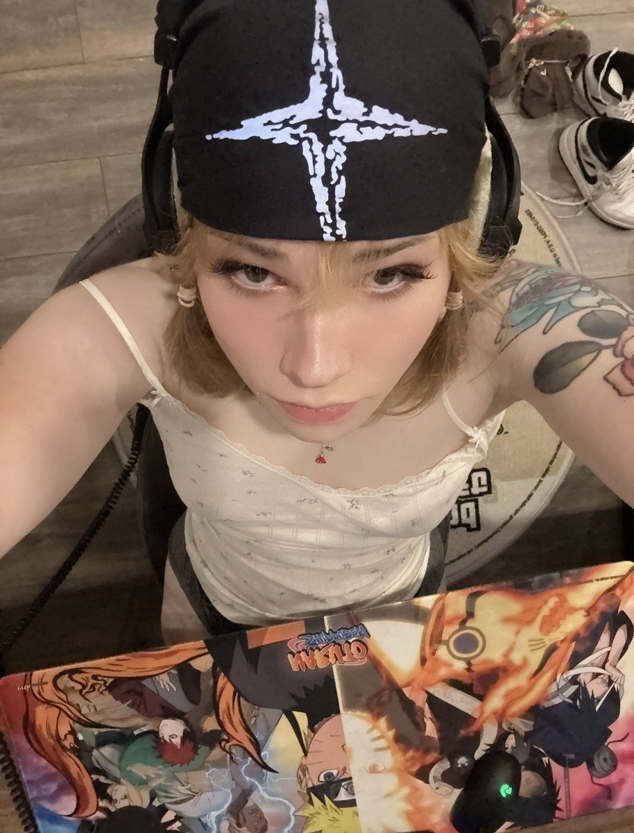 meowriza tweet media