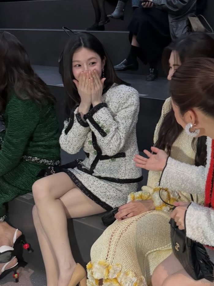 Cha mu-hee what 're you doing here 😭